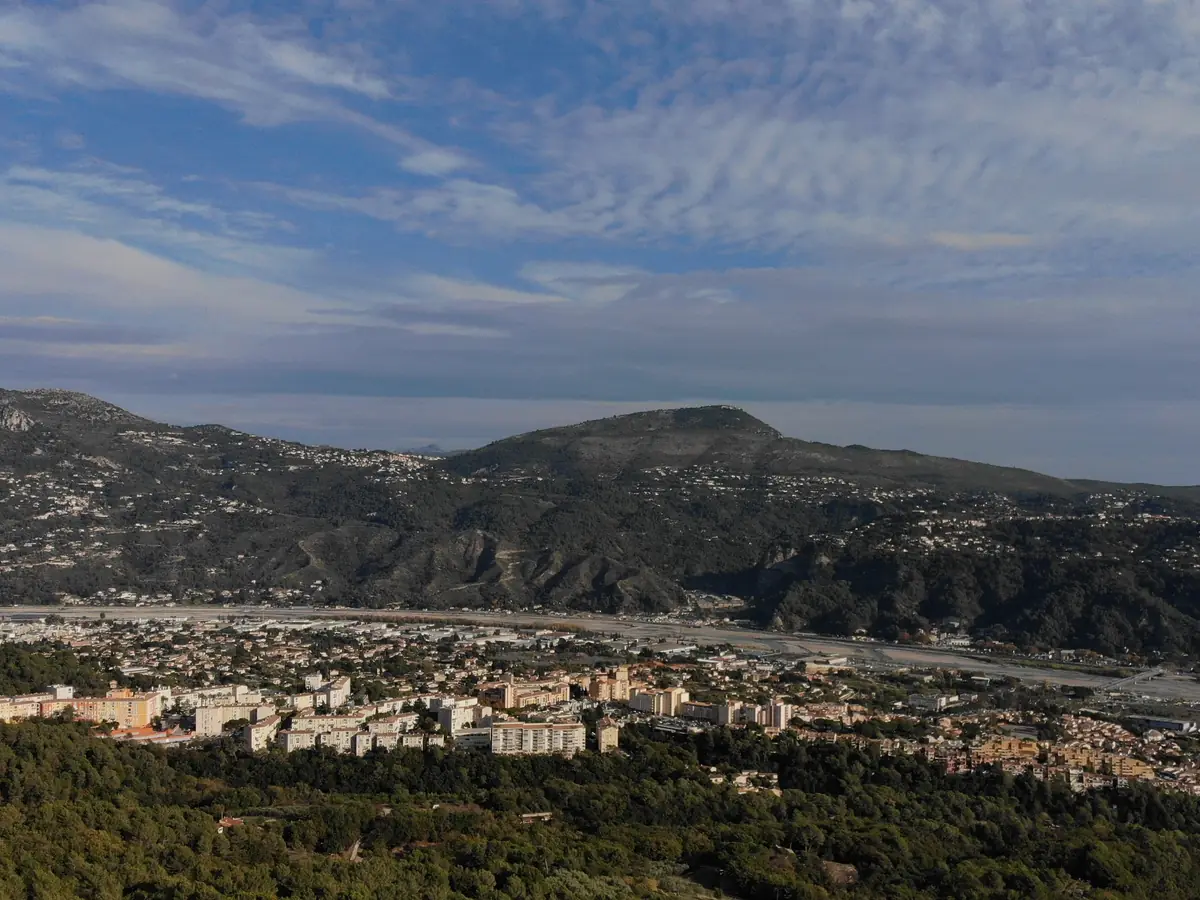 La plaine du Var vue depuis les hauteurs de Carros