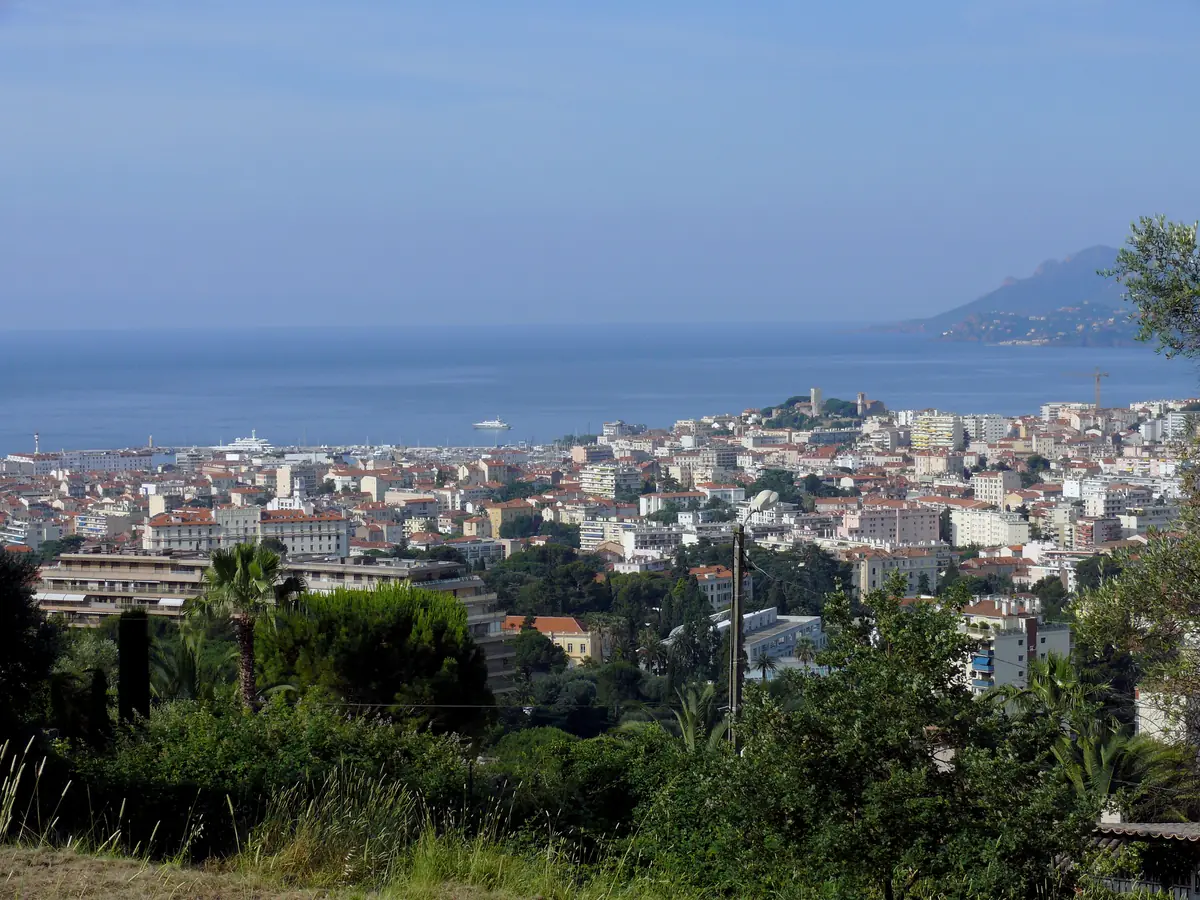La baie de Cannes vue depuis les hauteurs du Cannet